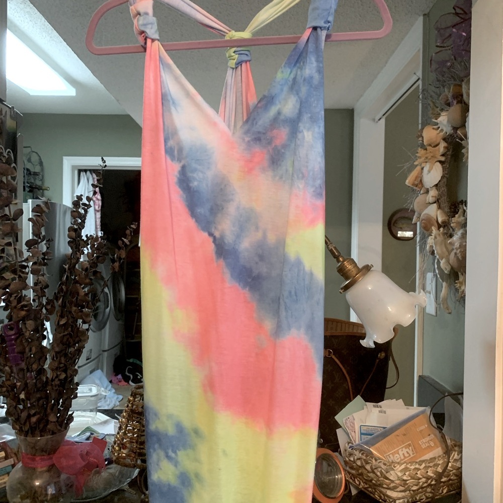 Bobbie Brooks cover up size Med- Tie Dye, Adjustable- Very cute. EUC